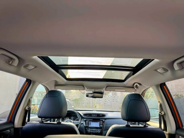 Оранжевый Ниссан ИксТрейл, объемом двигателя 1.6 л и пробегом 30 тыс. км за 13000 $, фото 11 на Automoto.ua