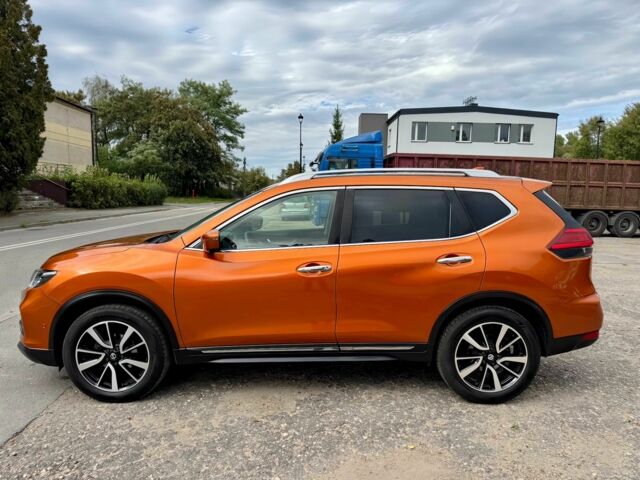 Оранжевый Ниссан ИксТрейл, объемом двигателя 1.6 л и пробегом 30 тыс. км за 13000 $, фото 3 на Automoto.ua