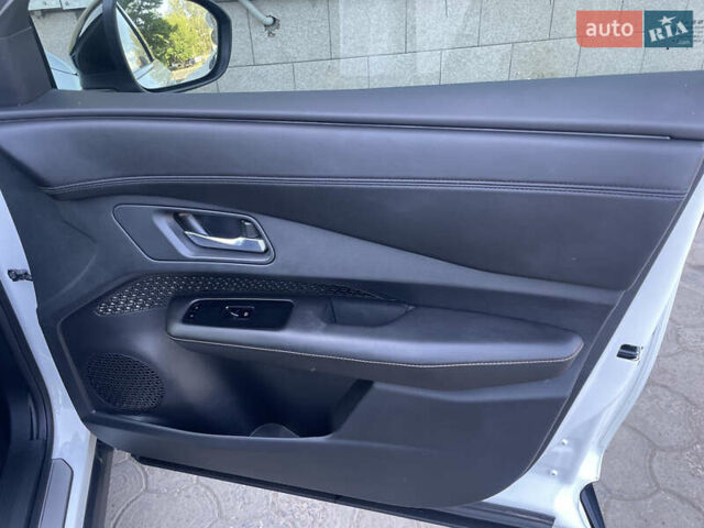 Білий Ніссан Ariya, об'ємом двигуна 0 л та пробігом 32 тис. км за 27000 $, фото 14 на Automoto.ua