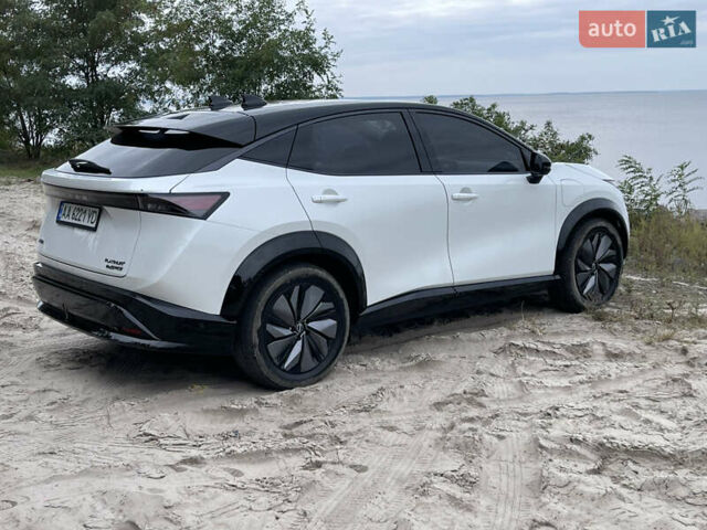 Білий Ніссан Ariya, об'ємом двигуна 0 л та пробігом 33 тис. км за 36800 $, фото 5 на Automoto.ua