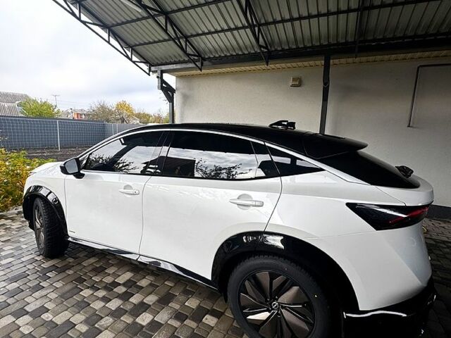 Білий Ніссан Ariya, об'ємом двигуна 0 л та пробігом 33 тис. км за 30300 $, фото 2 на Automoto.ua