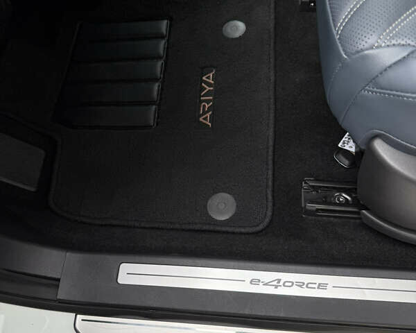 Белый Ниссан Ariya, объемом двигателя 0 л и пробегом 23 тыс. км за 34000 $, фото 6 на Automoto.ua