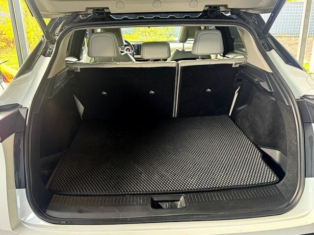 Білий Ніссан Ariya, об'ємом двигуна 0 л та пробігом 33 тис. км за 30300 $, фото 8 на Automoto.ua