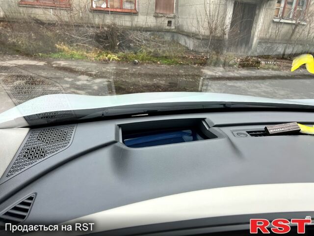 Белый Ниссан Ariya, объемом двигателя 0 л и пробегом 11 тыс. км за 27900 $, фото 5 на Automoto.ua