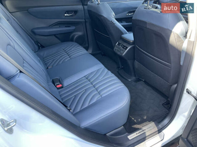 Білий Ніссан Ariya, об'ємом двигуна 0 л та пробігом 33 тис. км за 36800 $, фото 16 на Automoto.ua