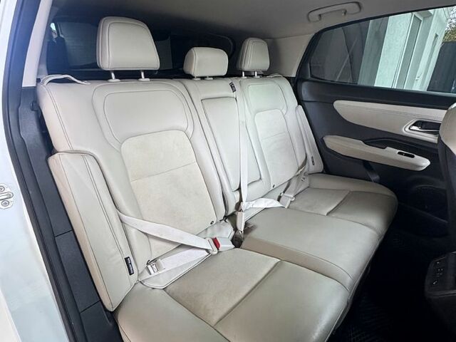 Білий Ніссан Ariya, об'ємом двигуна 0 л та пробігом 33 тис. км за 30300 $, фото 4 на Automoto.ua