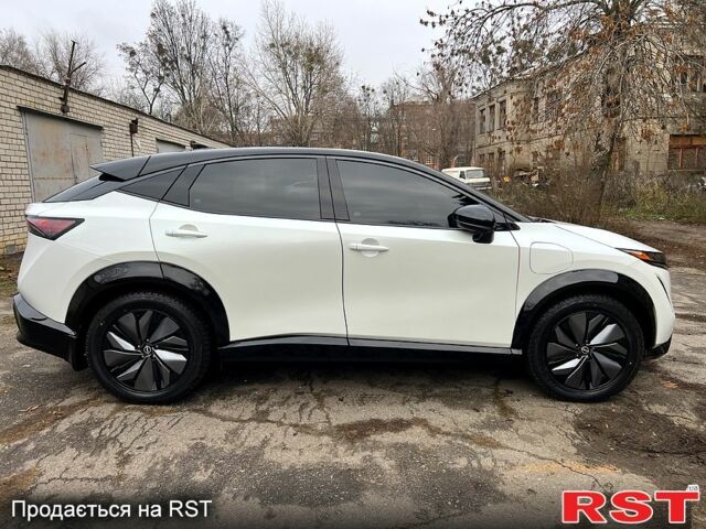 Белый Ниссан Ariya, объемом двигателя 0 л и пробегом 11 тыс. км за 27900 $, фото 4 на Automoto.ua