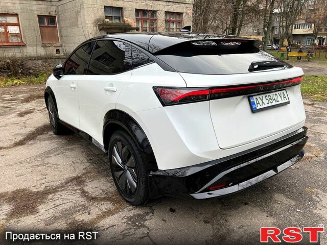 Белый Ниссан Ariya, объемом двигателя 0 л и пробегом 11 тыс. км за 27900 $, фото 2 на Automoto.ua