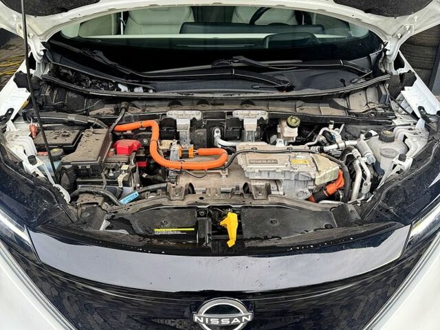 Білий Ніссан Ariya, об'ємом двигуна 0 л та пробігом 33 тис. км за 30300 $, фото 5 на Automoto.ua