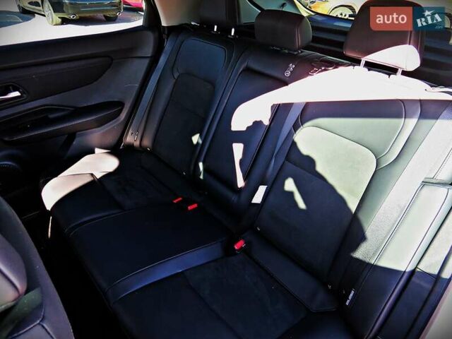 Білий Ніссан Ariya, об'ємом двигуна 0 л та пробігом 16 тис. км за 29500 $, фото 17 на Automoto.ua