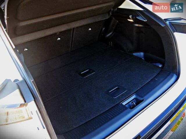 Білий Ніссан Ariya, об'ємом двигуна 0 л та пробігом 16 тис. км за 29500 $, фото 20 на Automoto.ua