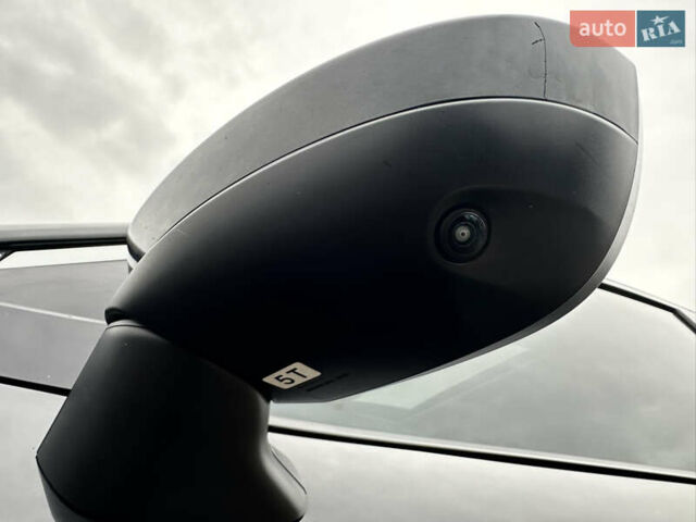 Черный Ниссан Ariya, объемом двигателя 0 л и пробегом 163 тыс. км за 22300 $, фото 6 на Automoto.ua