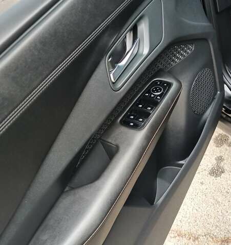 Черный Ниссан Ariya, объемом двигателя 0 л и пробегом 75 тыс. км за 28000 $, фото 8 на Automoto.ua