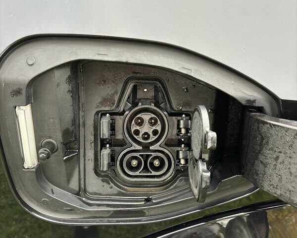 Черный Ниссан Ariya, объемом двигателя 0 л и пробегом 33 тыс. км за 27000 $, фото 36 на Automoto.ua