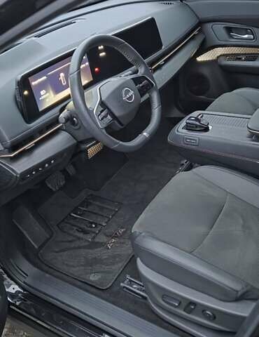 Чорний Ніссан Ariya, об'ємом двигуна 0 л та пробігом 14 тис. км за 25400 $, фото 8 на Automoto.ua