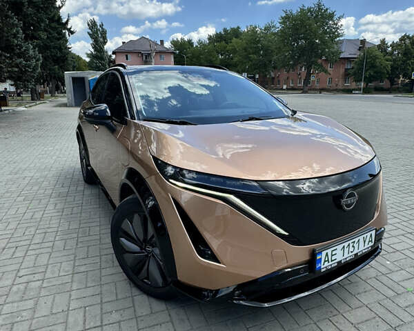Желтый Ниссан Ariya, объемом двигателя 0 л и пробегом 53 тыс. км за 28000 $, фото 1 на Automoto.ua