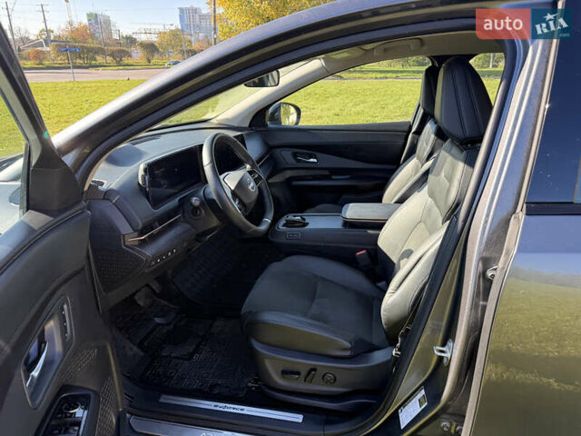 Серый Ниссан Ariya, объемом двигателя 0 л и пробегом 29 тыс. км за 28499 $, фото 3 на Automoto.ua
