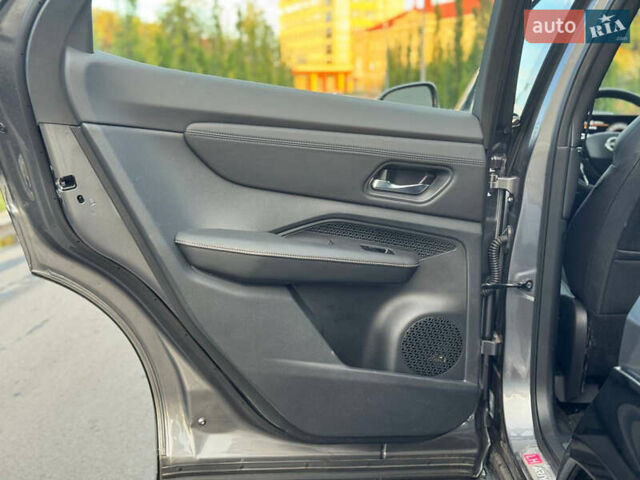 Серый Ниссан Ariya, объемом двигателя 0 л и пробегом 5 тыс. км за 29300 $, фото 60 на Automoto.ua