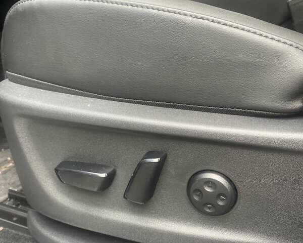 Серый Ниссан Ariya, объемом двигателя 0 л и пробегом 16 тыс. км за 26700 $, фото 8 на Automoto.ua