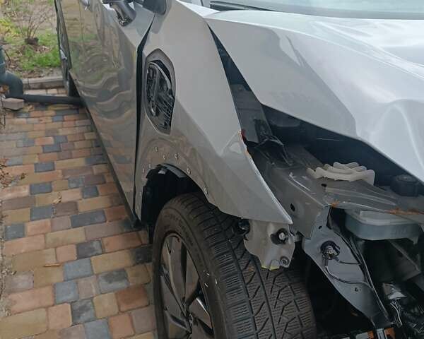 Серый Ниссан Ariya, объемом двигателя 0 л и пробегом 28 тыс. км за 17500 $, фото 5 на Automoto.ua