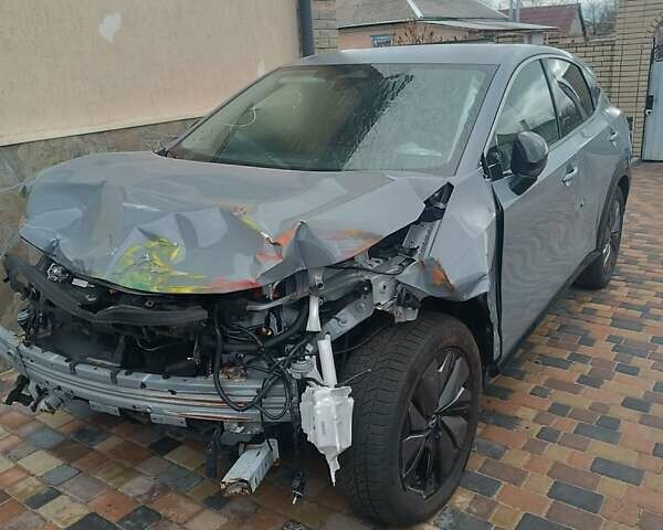 Серый Ниссан Ariya, объемом двигателя 0 л и пробегом 28 тыс. км за 17500 $, фото 1 на Automoto.ua