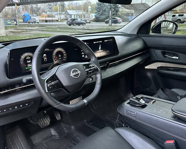 Серый Ниссан Ariya, объемом двигателя 0 л и пробегом 18 тыс. км за 30500 $, фото 3 на Automoto.ua