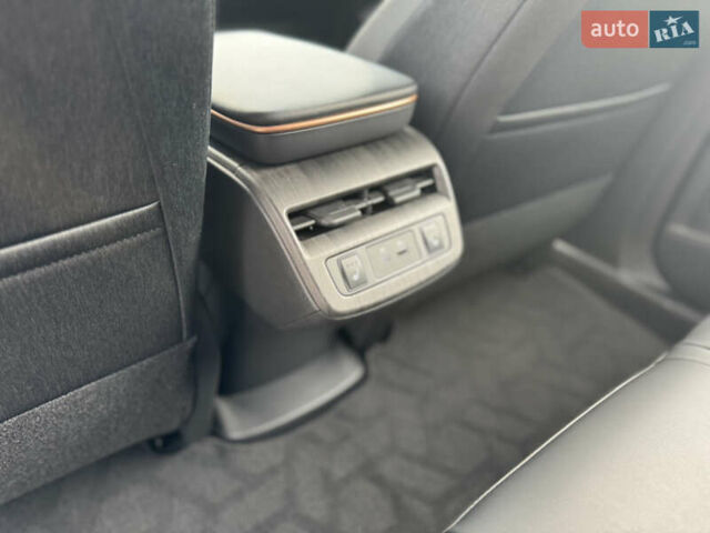 Синий Ниссан Ariya, объемом двигателя 0 л и пробегом 12 тыс. км за 27500 $, фото 9 на Automoto.ua