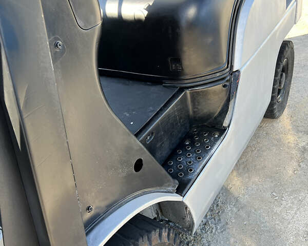 Ніссан CL, об'ємом двигуна 0 л та пробігом 1 тис. км за 7500 $, фото 5 на Automoto.ua