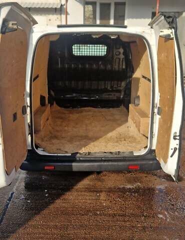 Белый Ниссан e-NV200, объемом двигателя 0 л и пробегом 120 тыс. км за 9500 $, фото 8 на Automoto.ua