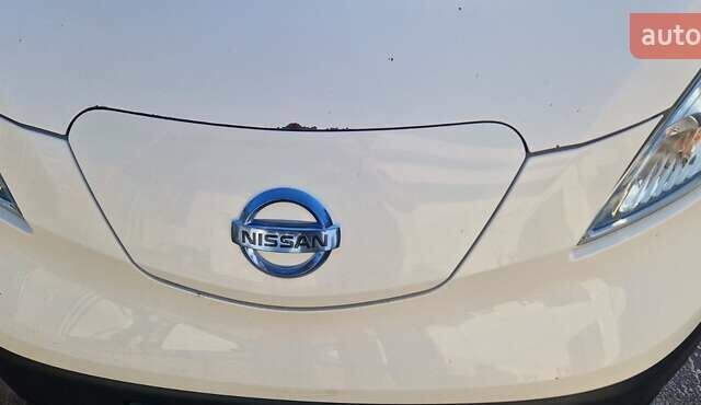 Белый Ниссан e-NV200, объемом двигателя 0 л и пробегом 120 тыс. км за 9500 $, фото 12 на Automoto.ua