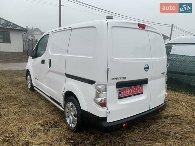 Білий Ніссан e-NV200, об'ємом двигуна 0 л та пробігом 64 тис. км за 9499 $, фото 2 на Automoto.ua
