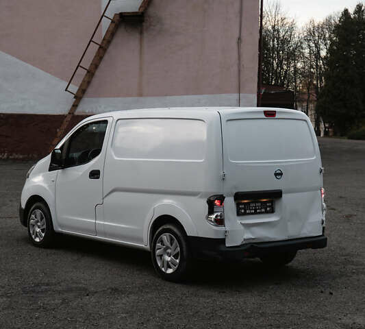 Белый Ниссан e-NV200, объемом двигателя 0 л и пробегом 76 тыс. км за 7000 $, фото 9 на Automoto.ua