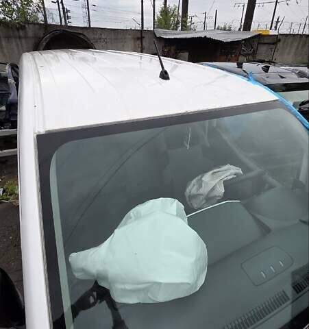 Белый Ниссан e-NV200, объемом двигателя 0 л и пробегом 31 тыс. км за 4800 $, фото 11 на Automoto.ua