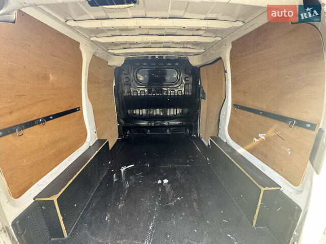 Белый Ниссан e-NV200, объемом двигателя 0 л и пробегом 48 тыс. км за 10500 $, фото 23 на Automoto.ua