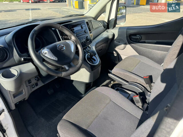 Белый Ниссан e-NV200, объемом двигателя 0 л и пробегом 48 тыс. км за 10500 $, фото 11 на Automoto.ua