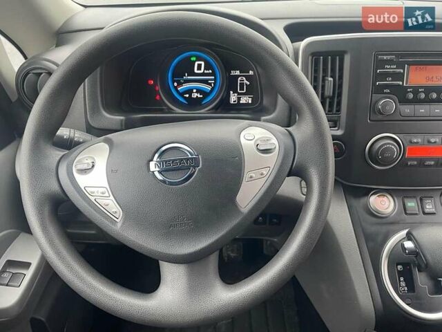 Белый Ниссан e-NV200, объемом двигателя 0 л и пробегом 5 тыс. км за 10500 $, фото 8 на Automoto.ua