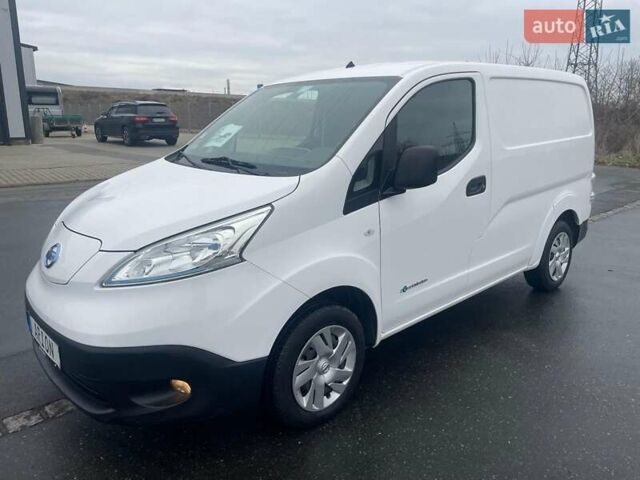 Белый Ниссан e-NV200, объемом двигателя 0 л и пробегом 5 тыс. км за 10500 $, фото 6 на Automoto.ua