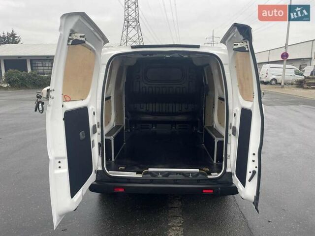 Белый Ниссан e-NV200, объемом двигателя 0 л и пробегом 5 тыс. км за 10500 $, фото 13 на Automoto.ua