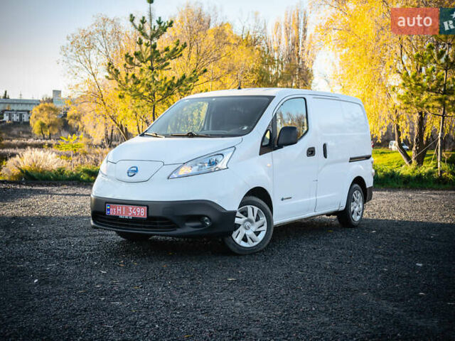 Білий Ніссан e-NV200, об'ємом двигуна 0 л та пробігом 49 тис. км за 14600 $, фото 2 на Automoto.ua