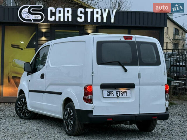 Белый Ниссан e-NV200, объемом двигателя 0 л и пробегом 145 тыс. км за 12700 $, фото 3 на Automoto.ua