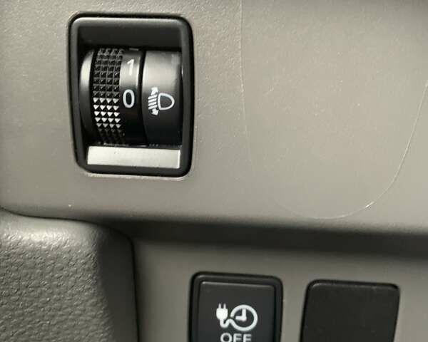 Білий Ніссан e-NV200, об'ємом двигуна 0 л та пробігом 92 тис. км за 12500 $, фото 56 на Automoto.ua