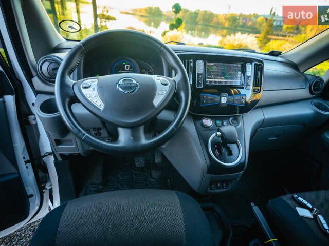 Білий Ніссан e-NV200, об'ємом двигуна 0 л та пробігом 49 тис. км за 14600 $, фото 19 на Automoto.ua