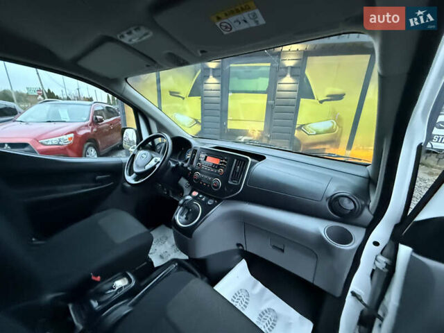 Белый Ниссан e-NV200, объемом двигателя 0 л и пробегом 145 тыс. км за 12700 $, фото 25 на Automoto.ua