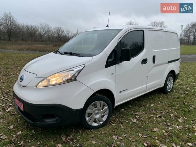 Білий Ніссан e-NV200, об'ємом двигуна 0 л та пробігом 92 тис. км за 12500 $, фото 24 на Automoto.ua
