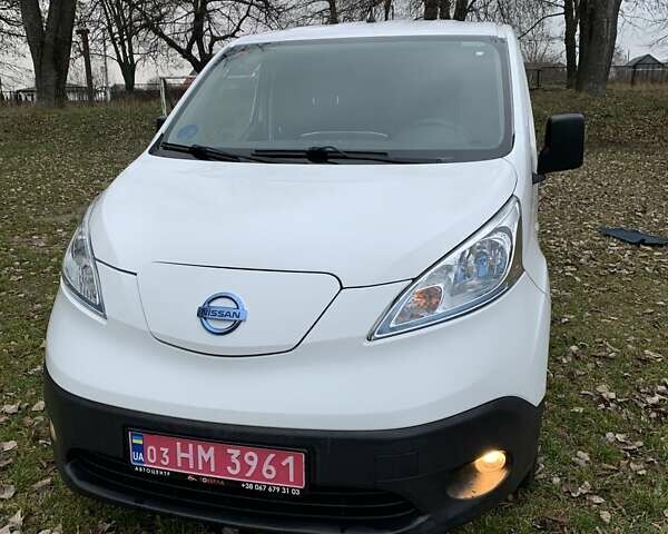 Білий Ніссан e-NV200, об'ємом двигуна 0 л та пробігом 92 тис. км за 12500 $, фото 1 на Automoto.ua