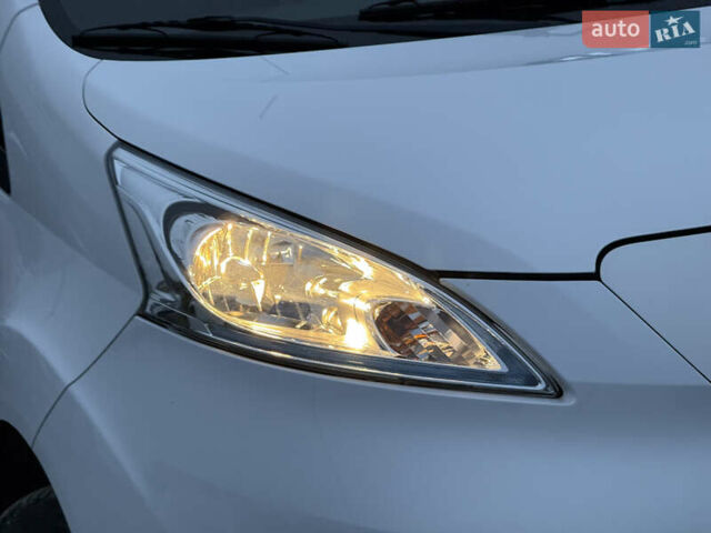 Белый Ниссан e-NV200, объемом двигателя 0 л и пробегом 145 тыс. км за 12700 $, фото 7 на Automoto.ua