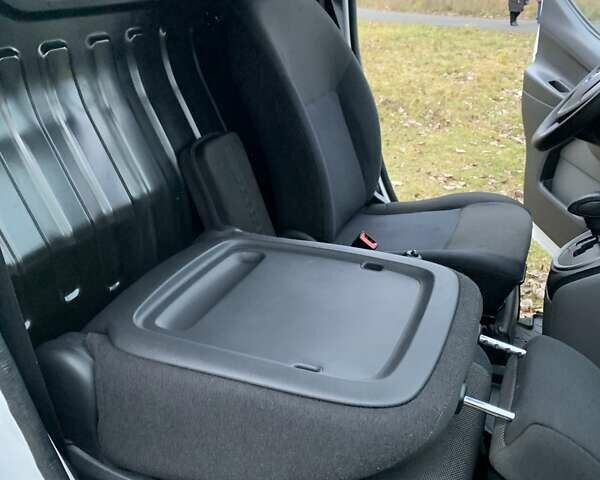 Білий Ніссан e-NV200, об'ємом двигуна 0 л та пробігом 92 тис. км за 12500 $, фото 45 на Automoto.ua