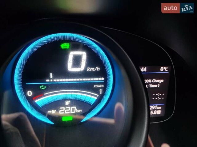 Белый Ниссан e-NV200, объемом двигателя 0 л и пробегом 80 тыс. км за 13500 $, фото 2 на Automoto.ua