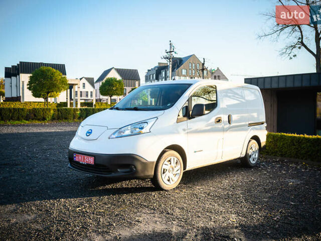 Білий Ніссан e-NV200, об'ємом двигуна 0 л та пробігом 49 тис. км за 14600 $, фото 28 на Automoto.ua