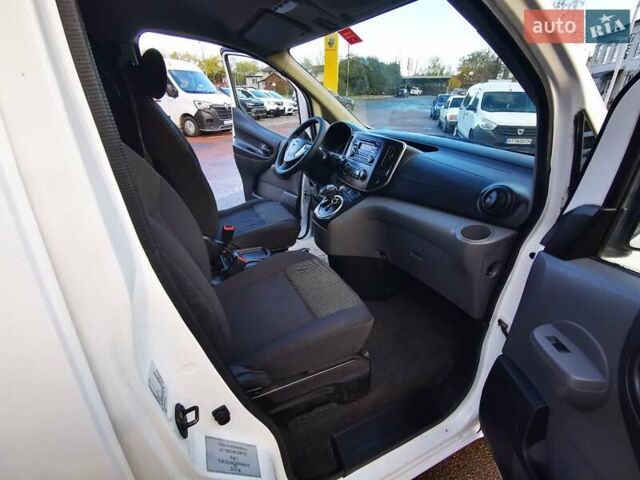 Белый Ниссан e-NV200, объемом двигателя 0 л и пробегом 49 тыс. км за 13500 $, фото 17 на Automoto.ua